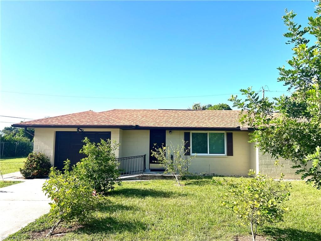 11355 Ridge RD, BONITA SPRINGS, FL 34135 — exterior