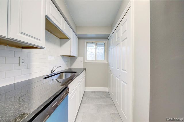 35431 Silvano Street, Clinton Township, MI 48035