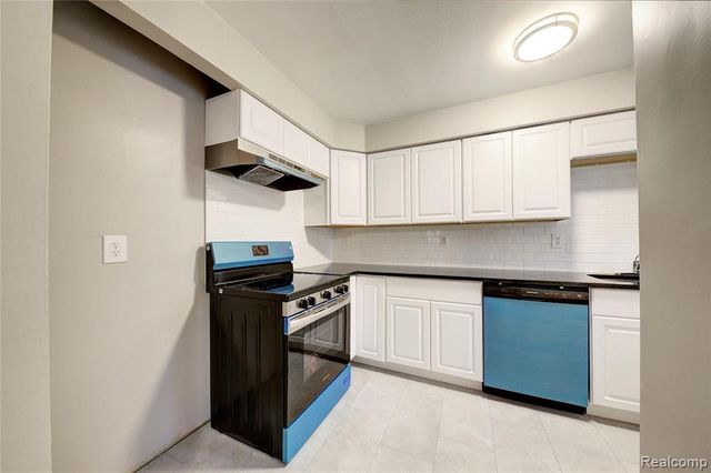 35431 Silvano Street, Clinton Township, MI 48035