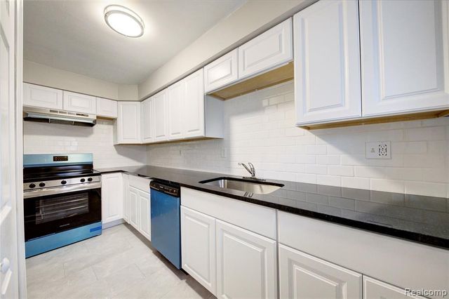 35431 Silvano Street, Clinton Township, MI 48035