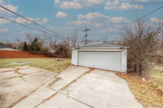 35431 Silvano Street, Clinton Township, MI 48035