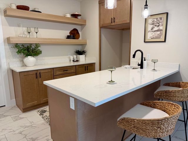 702 S Thornridge Drive, Springfield, MO 65809