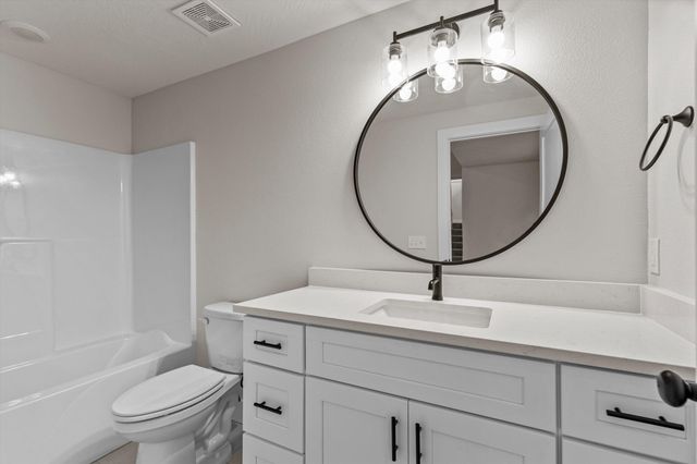 702 S Thornridge Drive, Springfield, MO 65809