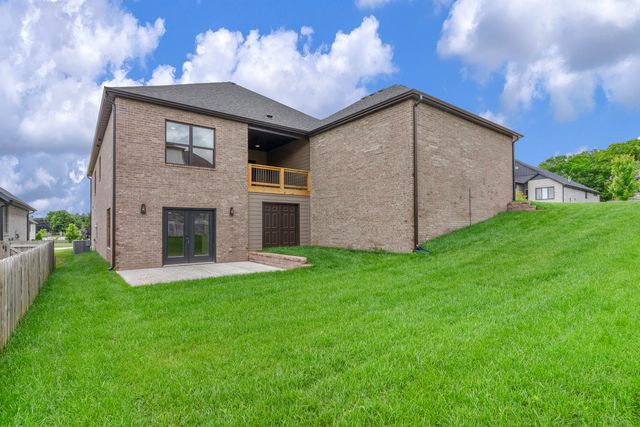 702 S Thornridge Drive, Springfield, MO 65809
