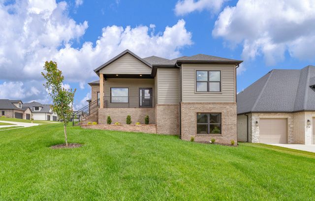 702 S Thornridge Drive, Springfield, MO 65809