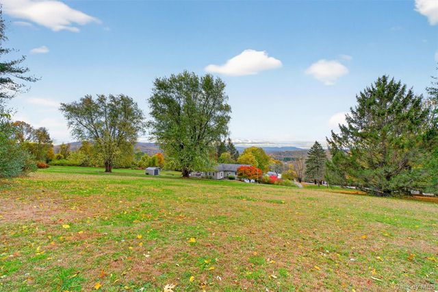 104 Hillside Road, Poughquag, NY 12570