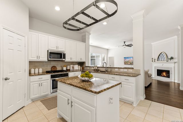 515 BENEDICT CT, San Antonio, TX 78258