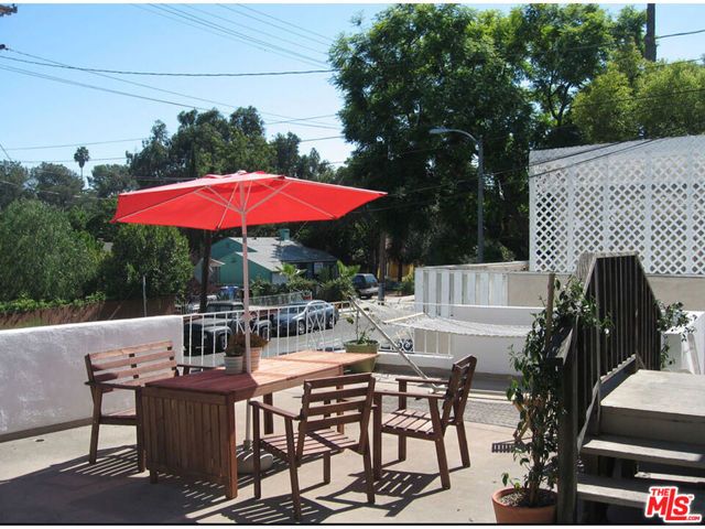 975 Lucile Avenue, Los Angeles, CA 90026