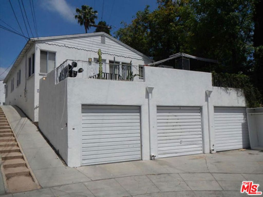 975 Lucile Avenue, Los Angeles, CA 90026