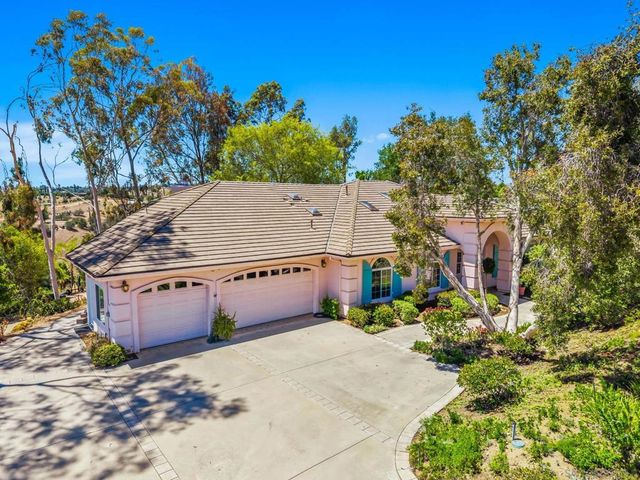 2475 Canyon Creek Road, Escondido, CA 92025