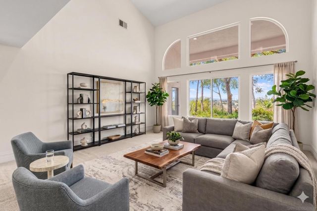 2475 Canyon Creek Road, Escondido, CA 92025