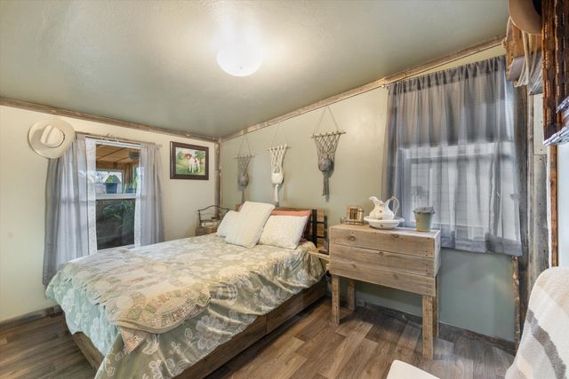 4 Bethany Court, Edgewood, NM 87015