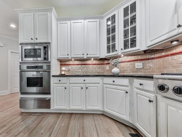 5037 Towne Lake Hills North, Woodstock, GA 30189