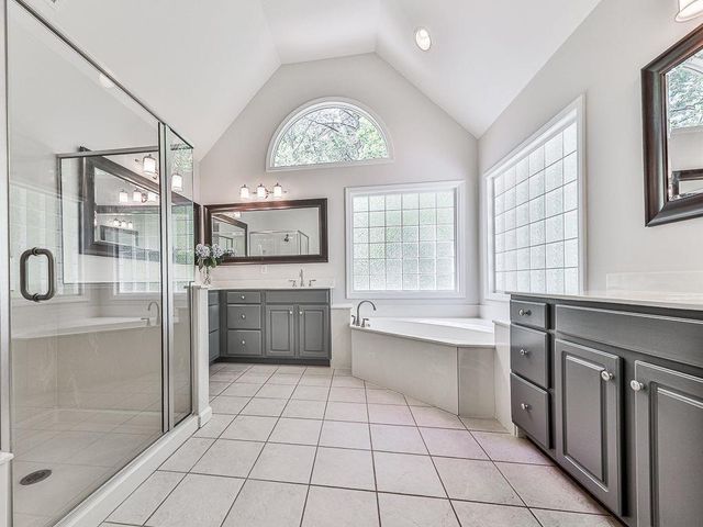 5037 Towne Lake Hills North, Woodstock, GA 30189