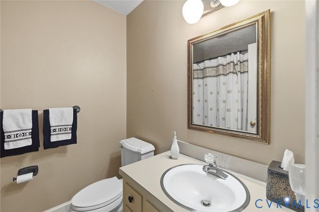 314 Berwickshire Dr, Henrico, VA 23229