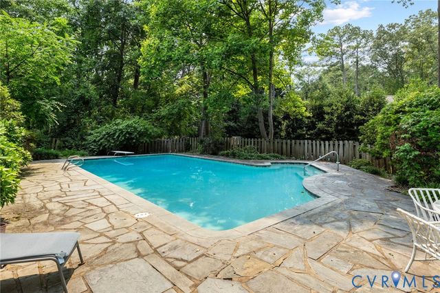 314 Berwickshire Dr, Henrico, VA 23229