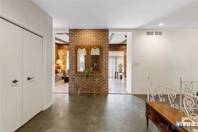 314 Berwickshire Dr, Henrico, VA 23229