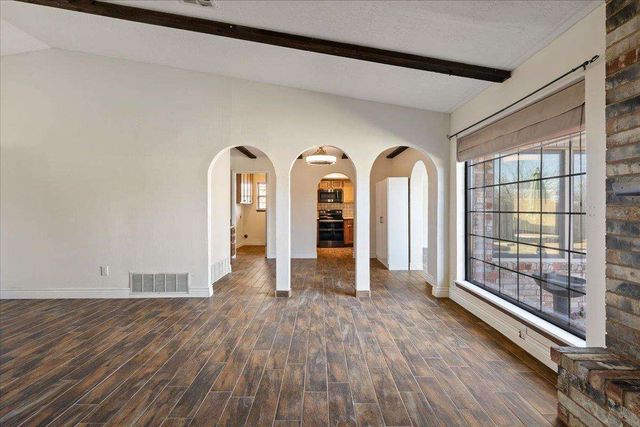 6827 SW Fenwick, Lawton, OK 73505