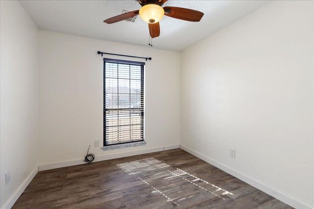 6827 SW Fenwick, Lawton, OK 73505