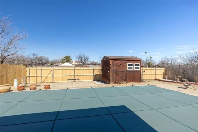 6827 SW Fenwick, Lawton, OK 73505