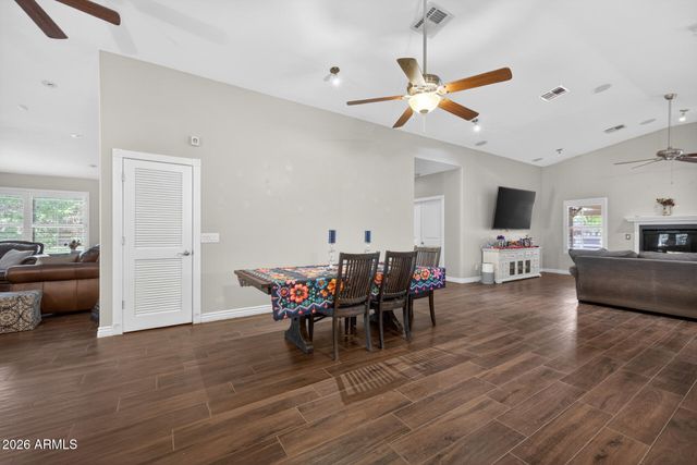 2830 W HARVEST GROVES Lane, Phoenix, AZ 85041