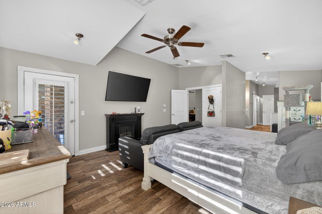 2830 W HARVEST GROVES Lane, Phoenix, AZ 85041