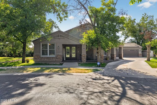 2830 W HARVEST GROVES Lane, Phoenix, AZ 85041
