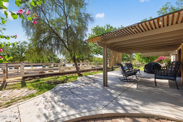 2830 W HARVEST GROVES Lane, Phoenix, AZ 85041