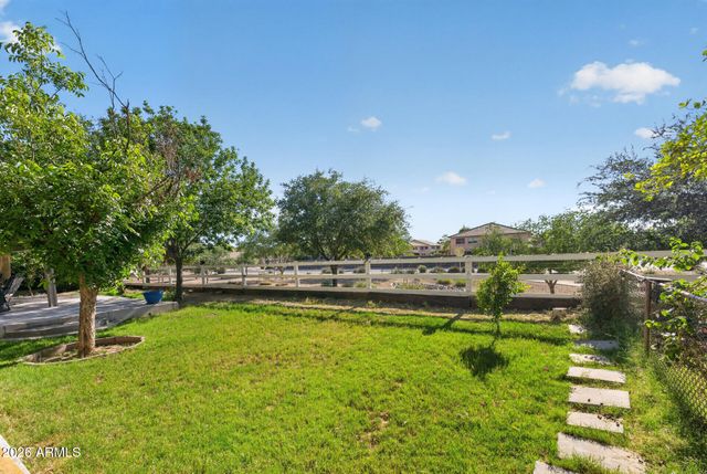 2830 W HARVEST GROVES Lane, Phoenix, AZ 85041