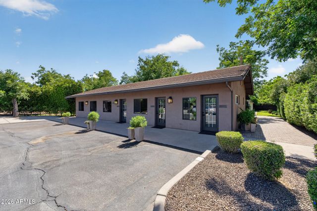 2830 W HARVEST GROVES Lane, Phoenix, AZ 85041