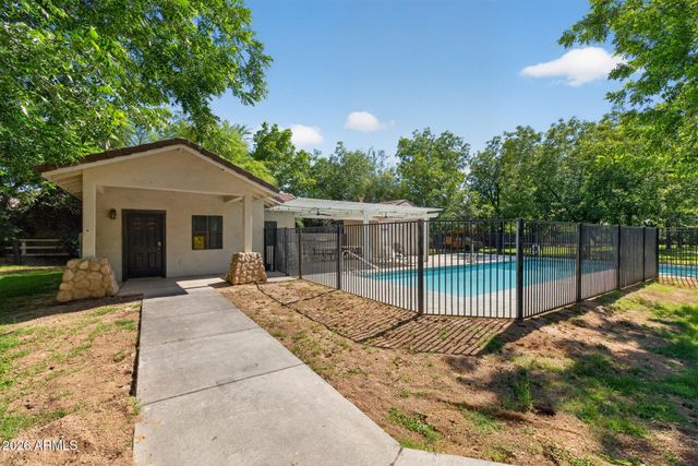 2830 W HARVEST GROVES Lane, Phoenix, AZ 85041