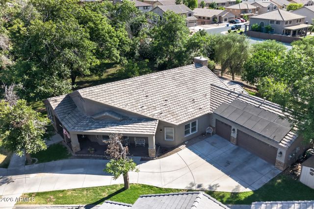 2830 W HARVEST GROVES Lane, Phoenix, AZ 85041