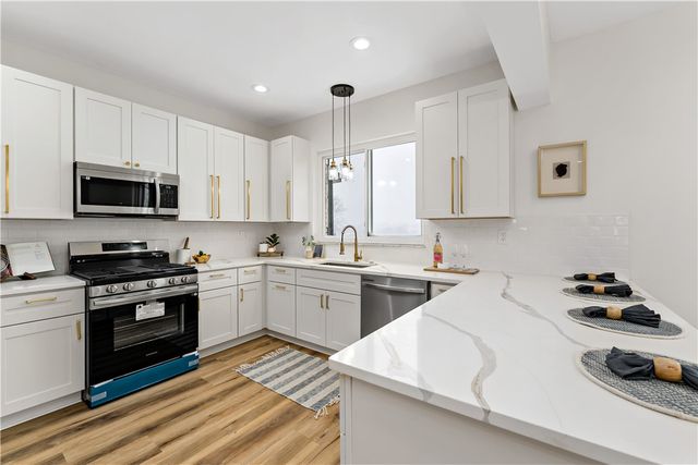 216 Natchez Street, Mt Washington, PA 15211