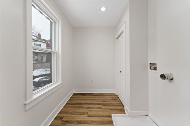 216 Natchez Street, Mt Washington, PA 15211