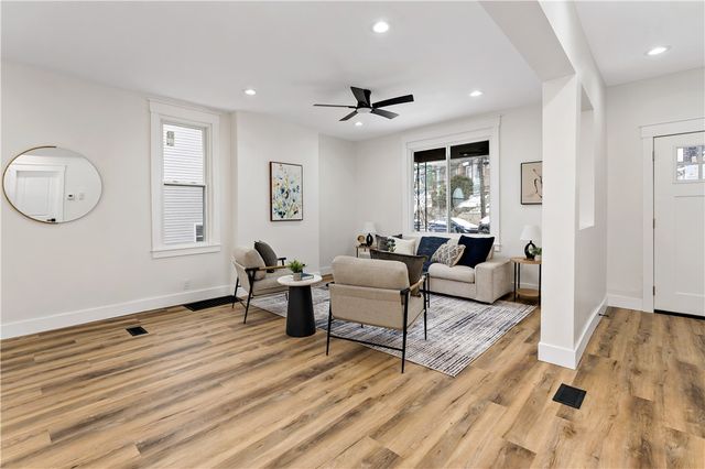 216 Natchez Street, Mt Washington, PA 15211