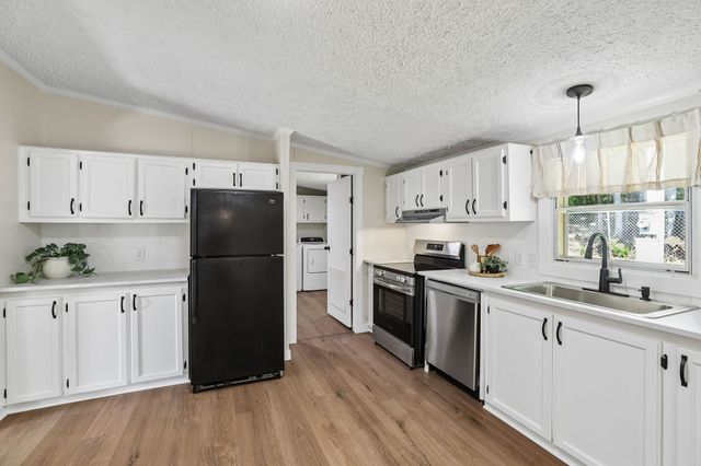 21 Vantrease Rd, Brush Creek, TN 38547