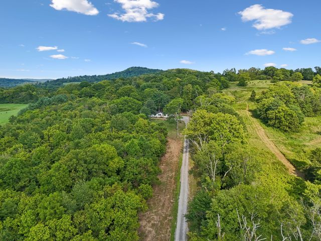 21 Vantrease Rd, Brush Creek, TN 38547