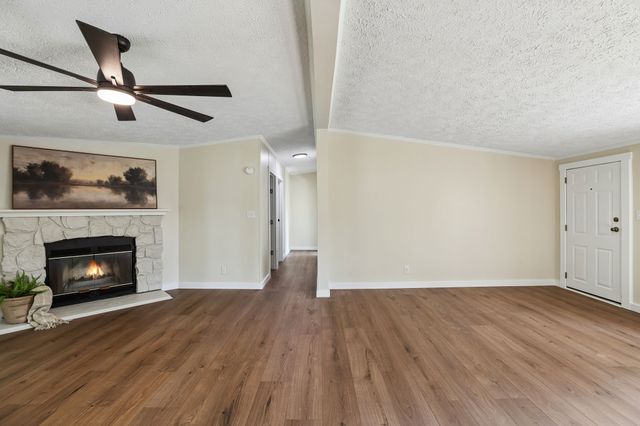 21 Vantrease Rd, Brush Creek, TN 38547