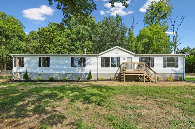 21 Vantrease Rd, Brush Creek, TN 38547