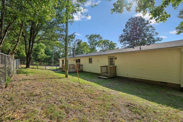 21 Vantrease Rd, Brush Creek, TN 38547