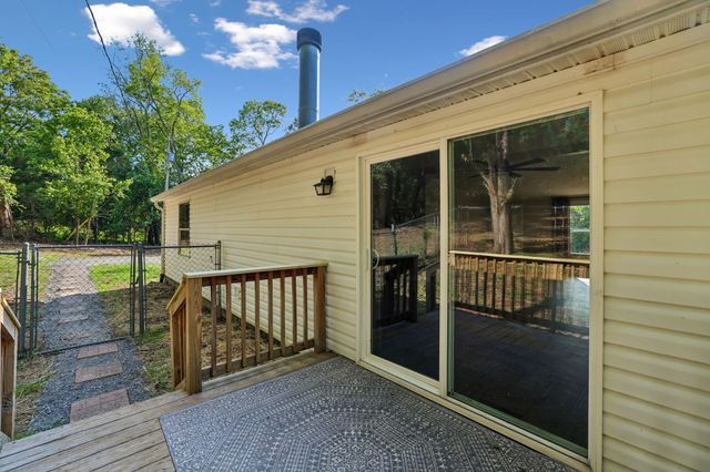 21 Vantrease Rd, Brush Creek, TN 38547