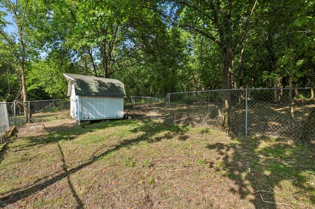 21 Vantrease Rd, Brush Creek, TN 38547