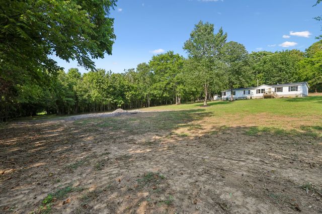21 Vantrease Rd, Brush Creek, TN 38547