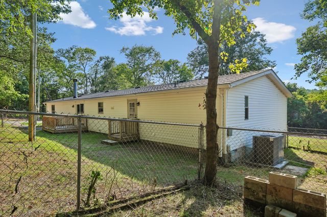 21 Vantrease Rd, Brush Creek, TN 38547
