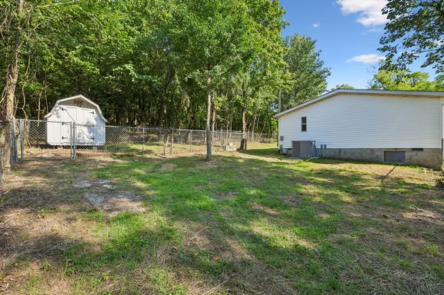 21 Vantrease Rd, Brush Creek, TN 38547