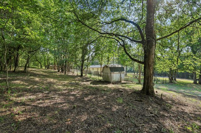 21 Vantrease Rd, Brush Creek, TN 38547