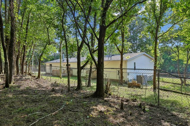 21 Vantrease Rd, Brush Creek, TN 38547
