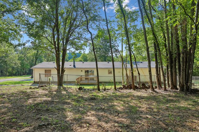 21 Vantrease Rd, Brush Creek, TN 38547