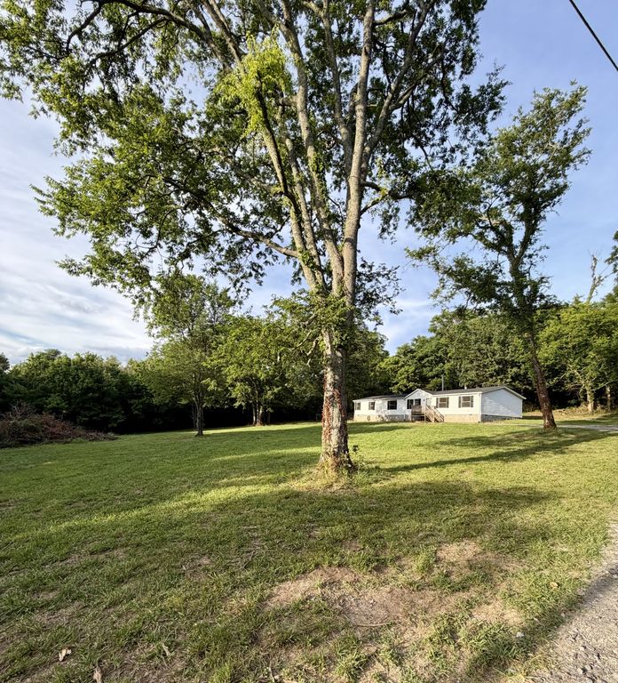 21 Vantrease Rd, Brush Creek, TN 38547