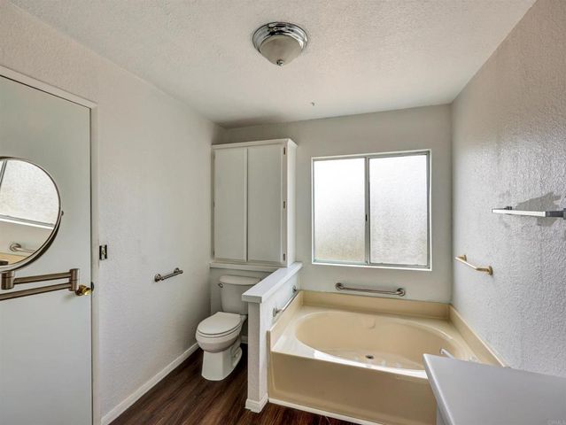 1164 Via Santa Paulo, Vista, CA 92081